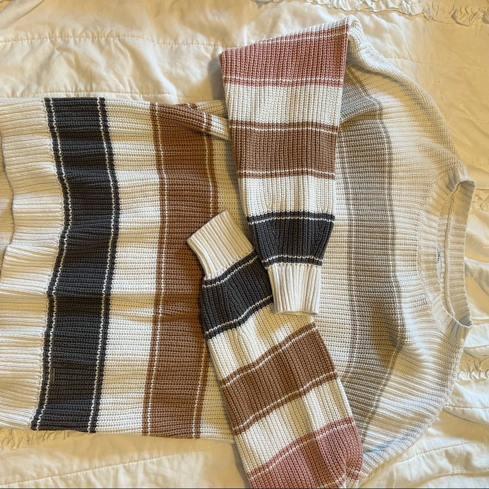 Hollister ColorBlock Sweater